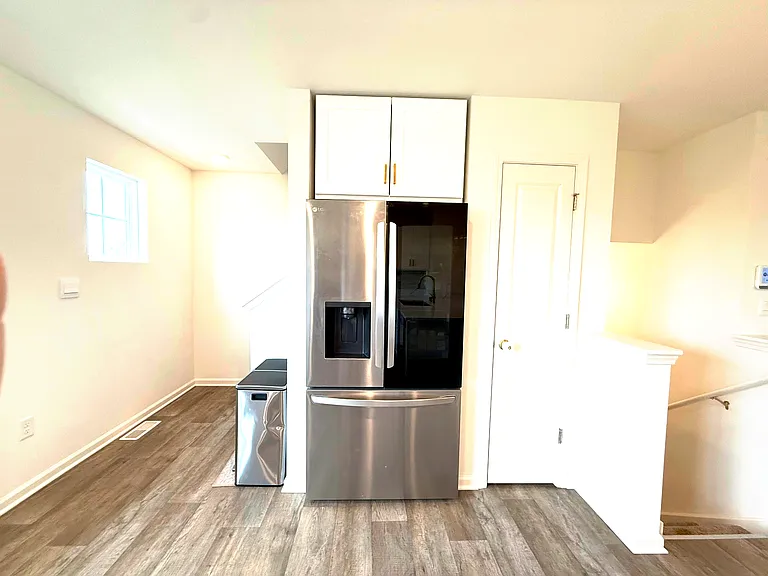1442 Yosemite Way — Photo 5