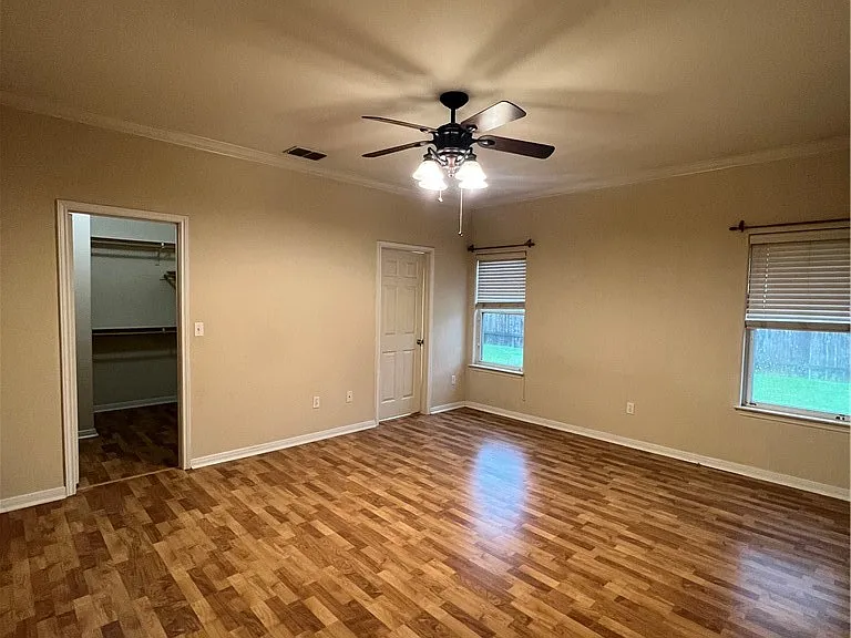2545 Las Brisas St — Photo 35
