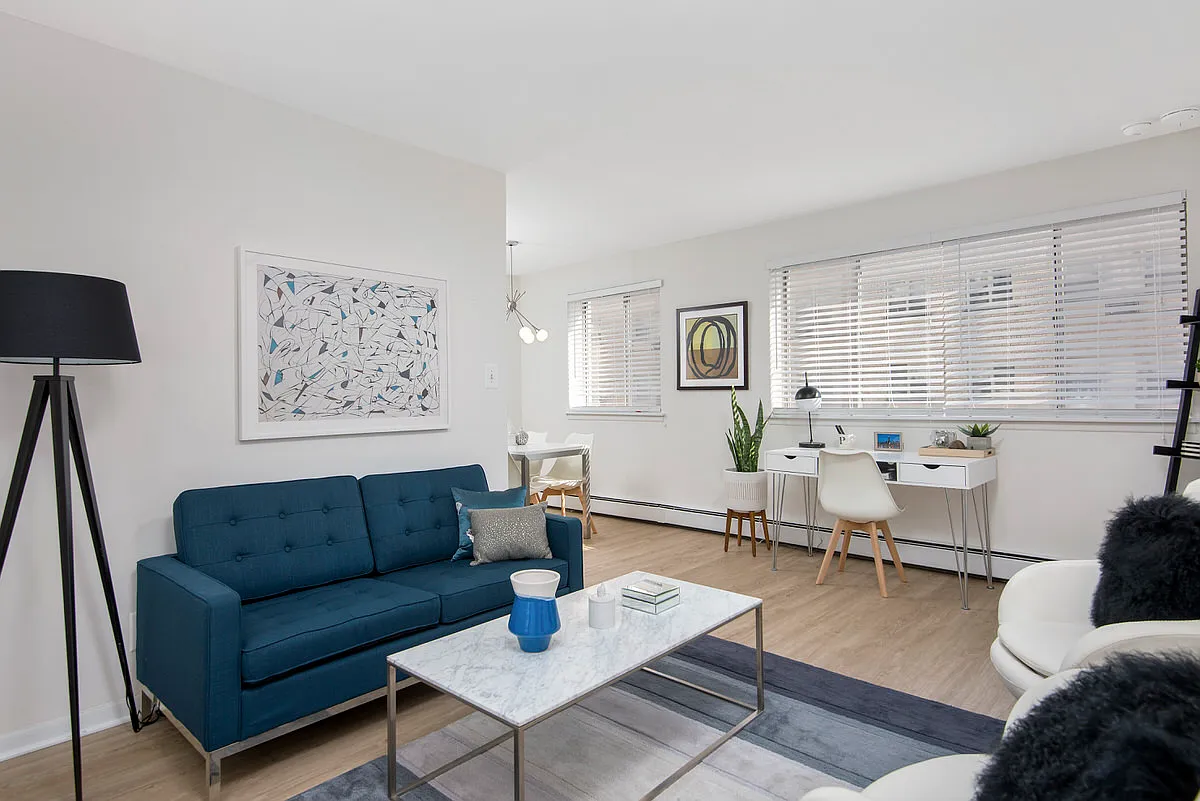 Floor plan 1-BR/1BA