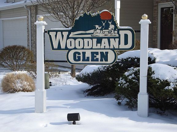 Woodland Glen Development, minutes from shopping and Rt 2