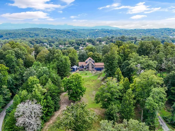 350 Ridgewood Dr, Clinton, TN 37716