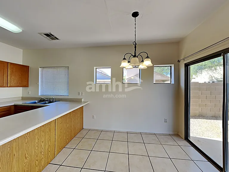 1576 E Orchid Ct — Photo 7
