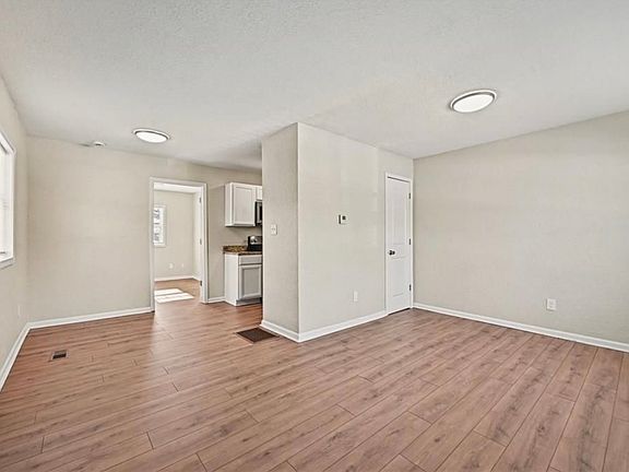 4th image of 1137 Oakland Ave #1