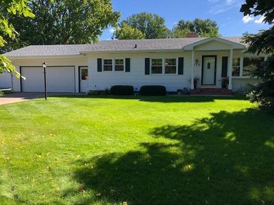 1720 McClellan Dr, Huron, SD, 57350