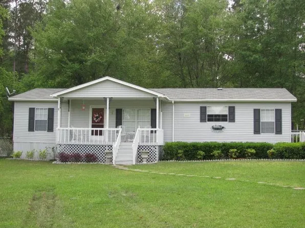 694 Altamaha Rd, Hazlehurst, GA 31539
