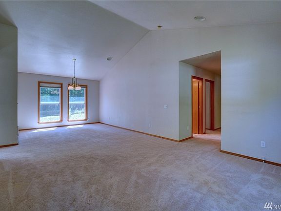 4th image of 8207 170th St E