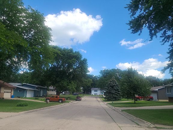 4th image of 957 Liberty Ln