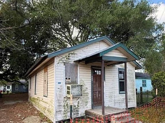 2nd image of 212 Clifford Rd