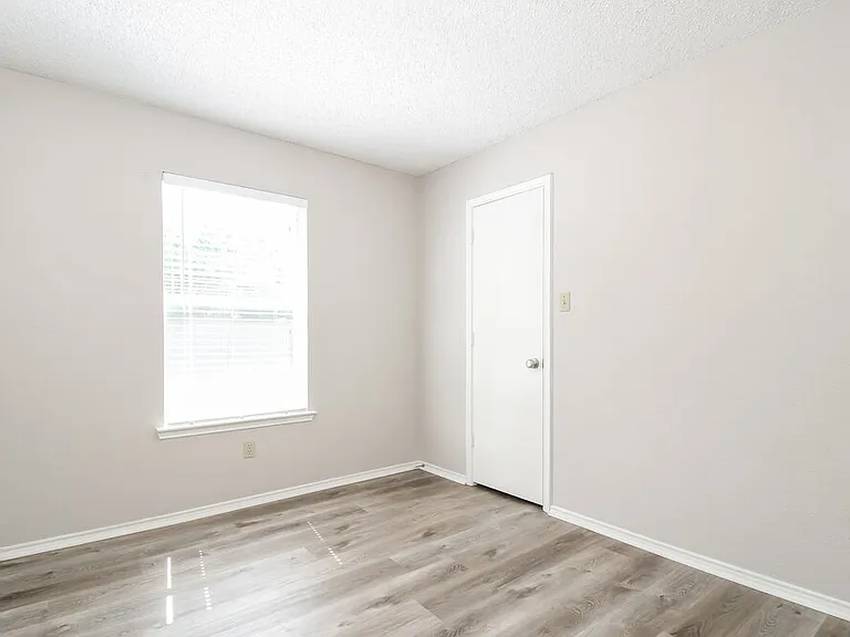 7900 Flowertree Ct — Photo 14
