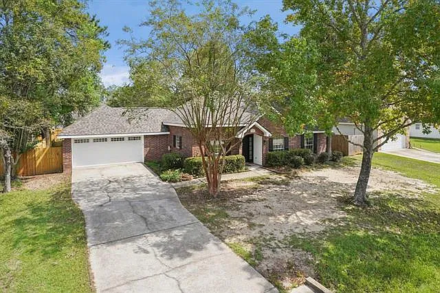 3 bed, 2.0 bath, 1802 sqft, $2,900 — Photo 3