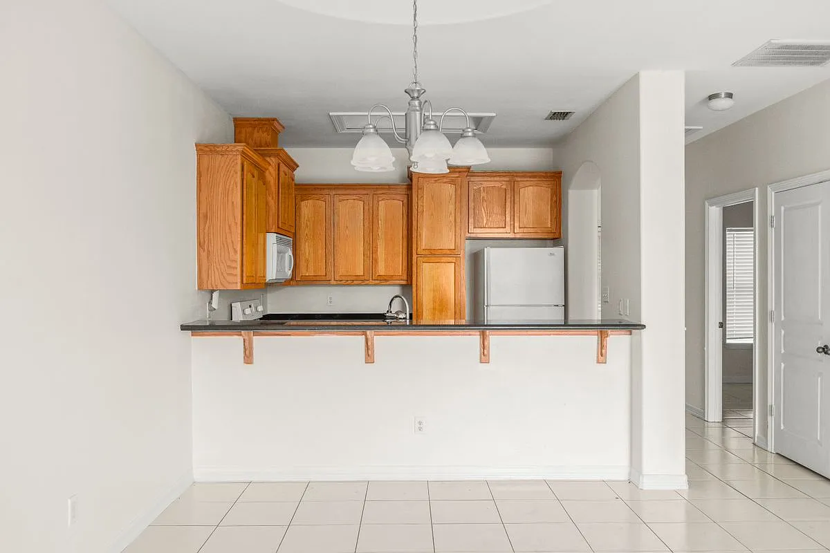 2 bed, 2.0 bath, 950 sqft, $895 — Photo 1