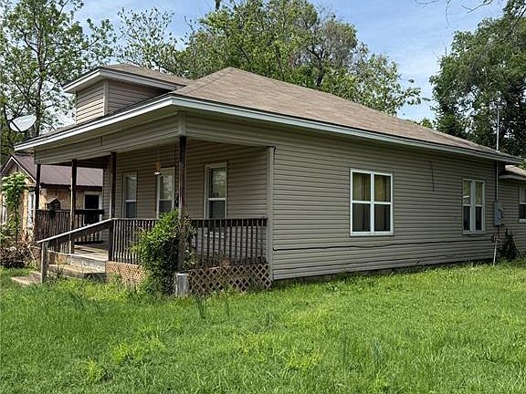 2nd image of 410 Harrison Ave