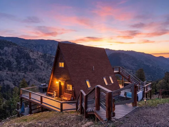 500 Bulwark Ridge Dr, Glen Haven, CO 80532