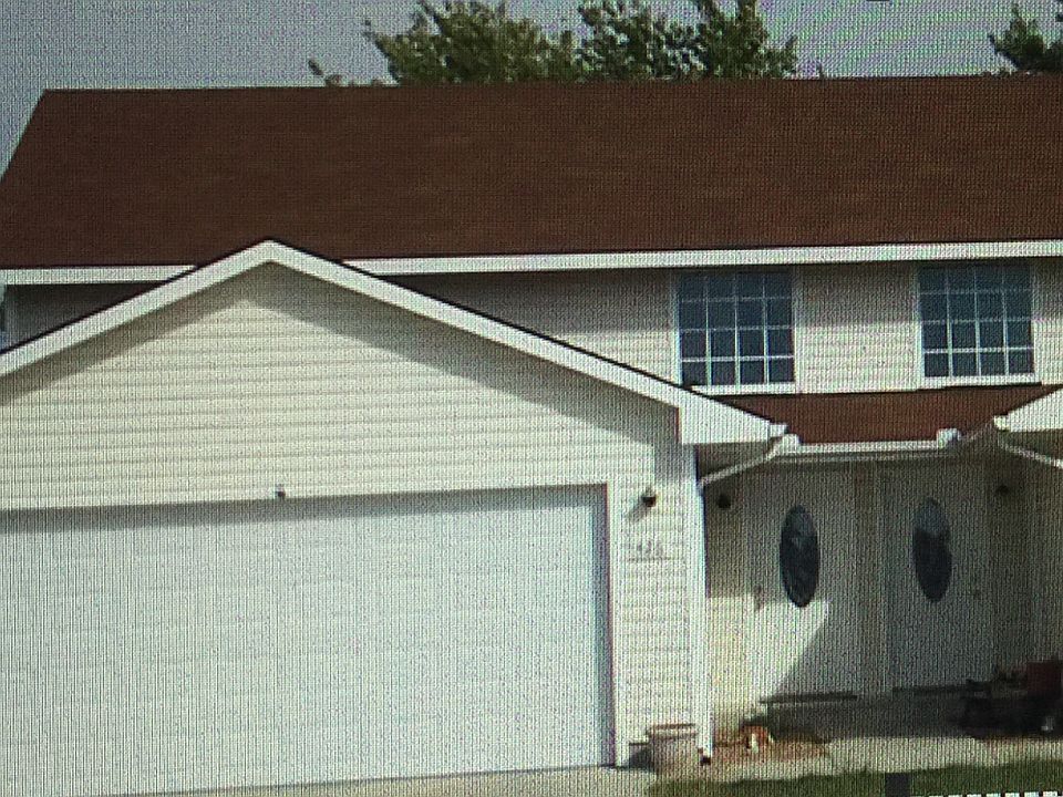 1st image of 426 E Douglas Ave