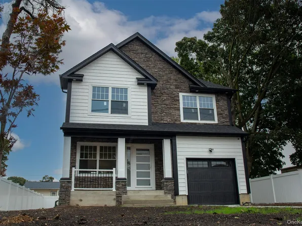 87 S 31st Street, Wyandanch, NY 11798