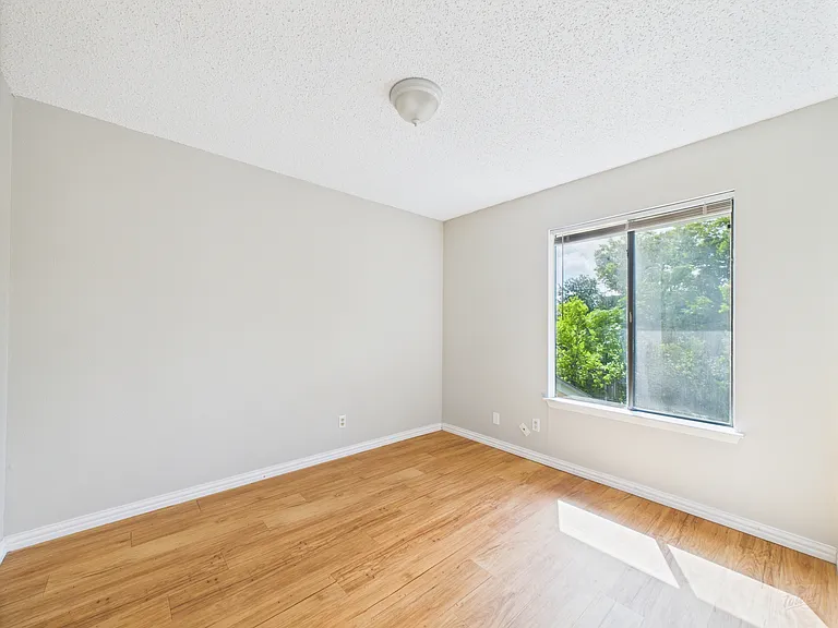9520 Quail Village Ln — Photo 30
