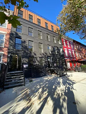 Rented by Aron Fried, LREB | media 17