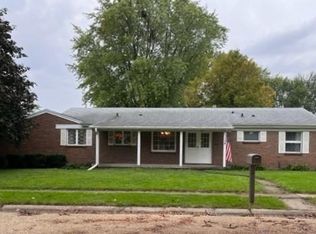 610 Dennis St, Rochelle, IL 61068