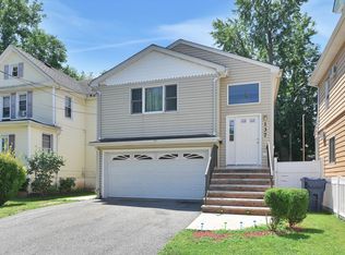 137 Berry St, Hackensack, NJ 07601