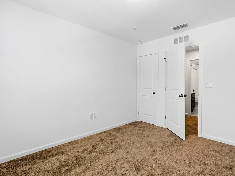 9844 Walkway Dr — Photo 18
