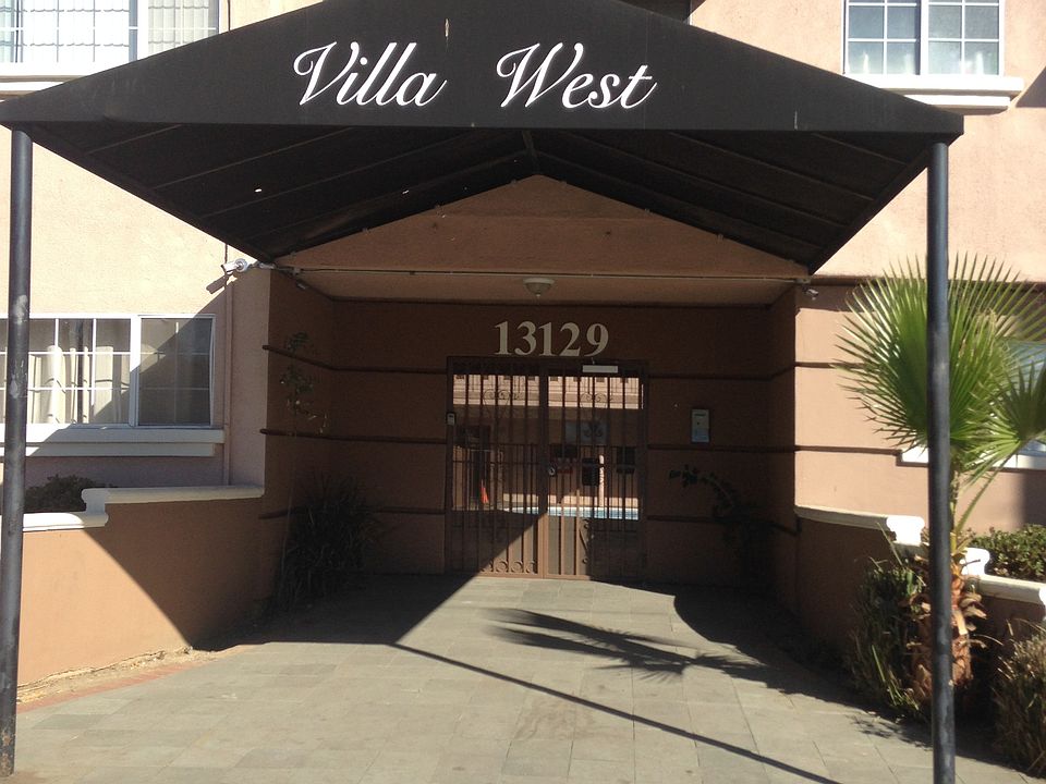 1st image of 13129 Oxnard St APT 2