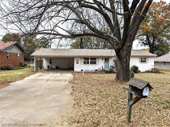 2220 S 65th St, Fort Smith, AR 72903