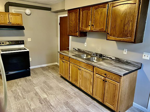 3rd image of 1639 Holland Ave #1