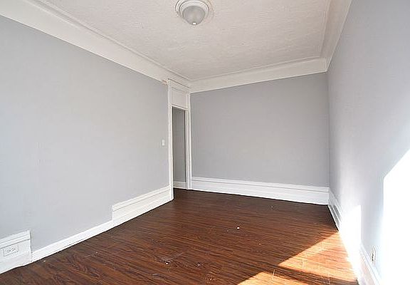 3rd image of 2333 Loring Pl N #53