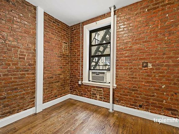 5th image of 1045 Union St APT 2D