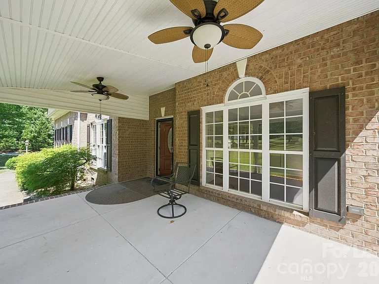 7107 Nesbit Rd — Photo 6