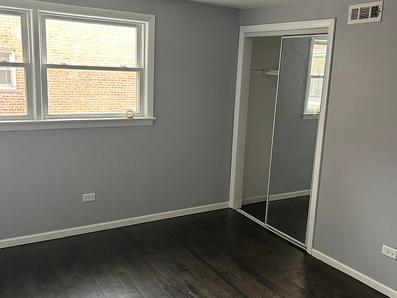 4th image of 14141 S School St