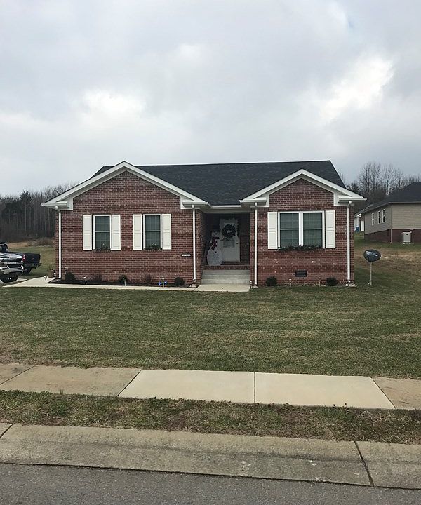 1st image of 131 Ashwood Ln