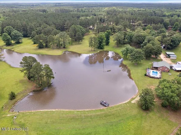 4655 Highway 43, Camden, MS 39045
