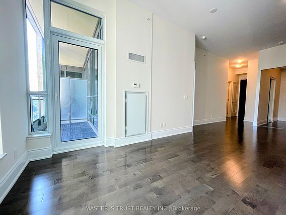 3rd image of 23 Glebe Rd W Unit 917