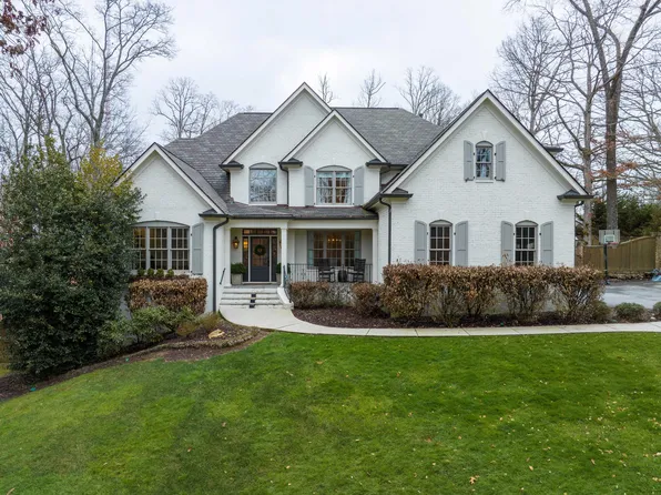 1300 Brow Estates Dr, Signal Mountain, TN 37377