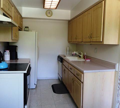 3rd image of 1521 Fox Glen Dr #1521