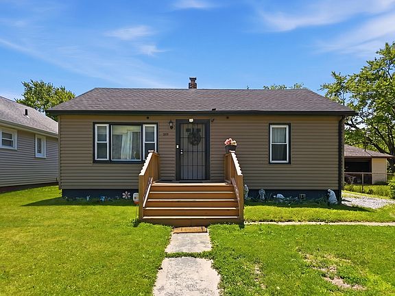 2nd image of 905 W 38th Ave