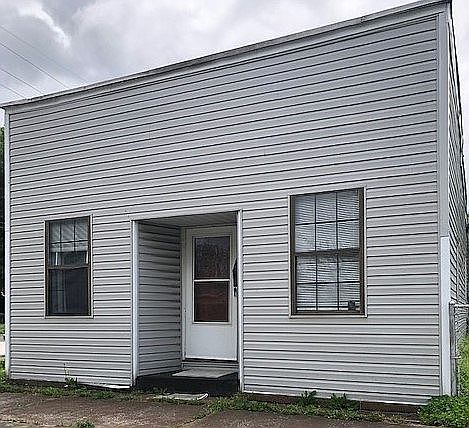 1st image of 2460 Hodges Ave
