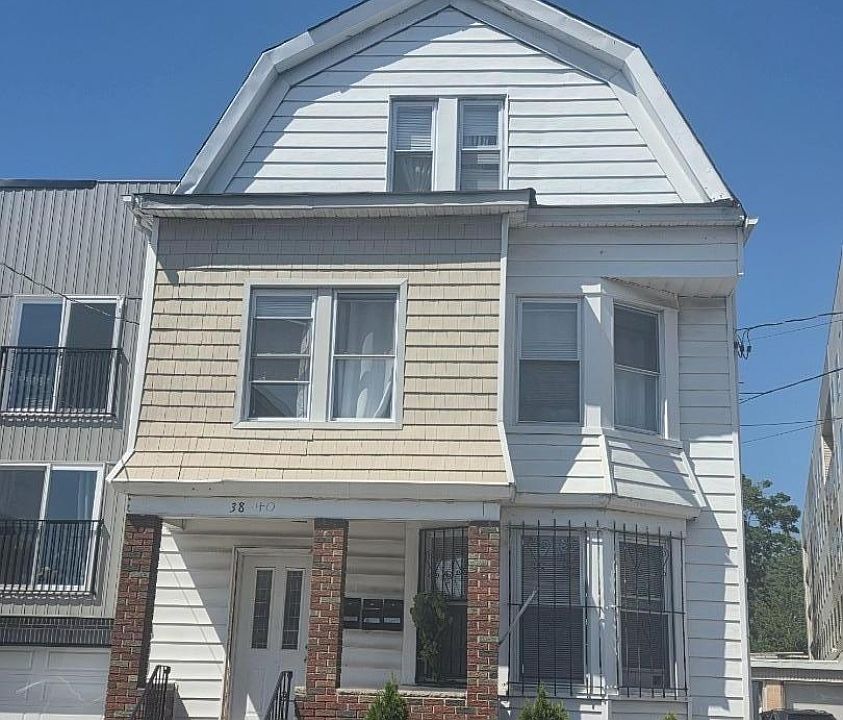 1st image of 38 20Th Ave