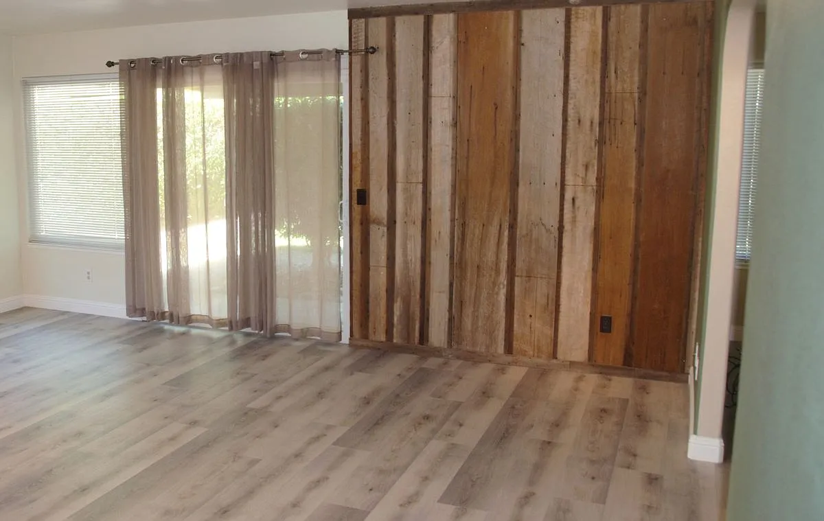 3 bed, 2.0 bath, 1471 sqft, $3,300 — Photo 2