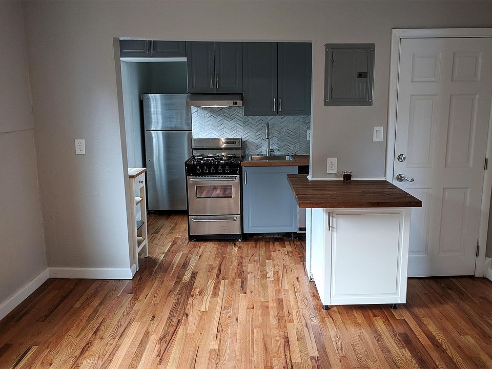 1st image of 125 W Maple Ave APT 3