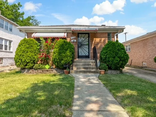 2115 S 13th Ave, Maywood, IL 60153