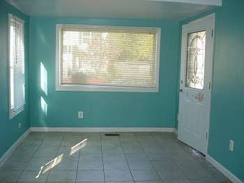 3rd image of 407 Oaklawn Ave