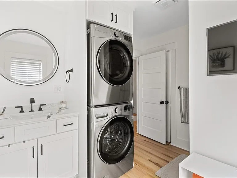 23 Pell St — Photo 18