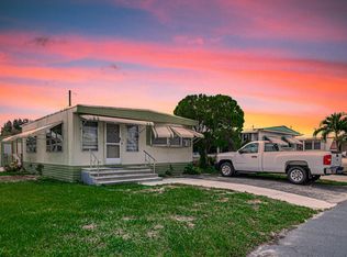 8910 Palm St, Boynton Beach, FL 33436