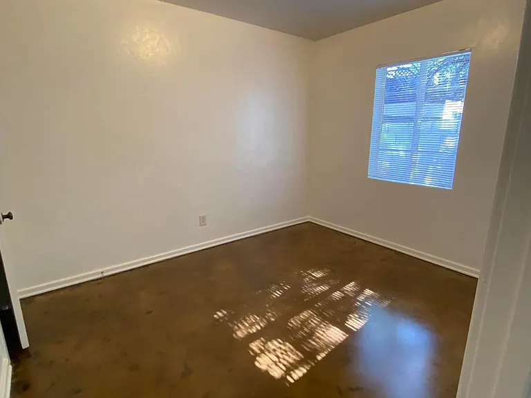 1530 W Mulberry Dr — Photo 12