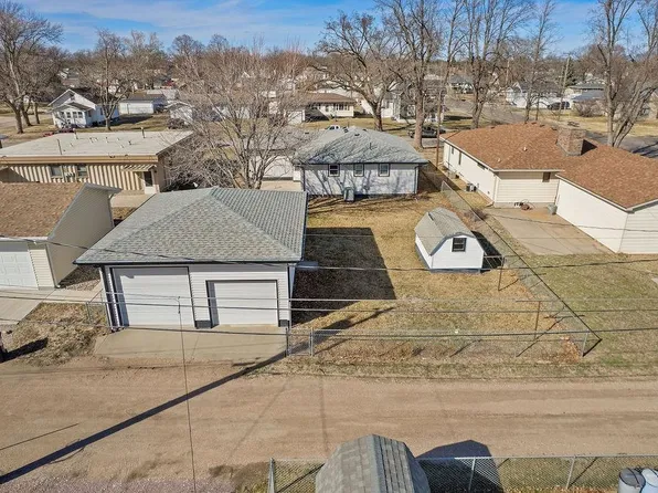 1209 5th St, Columbus, NE 68601