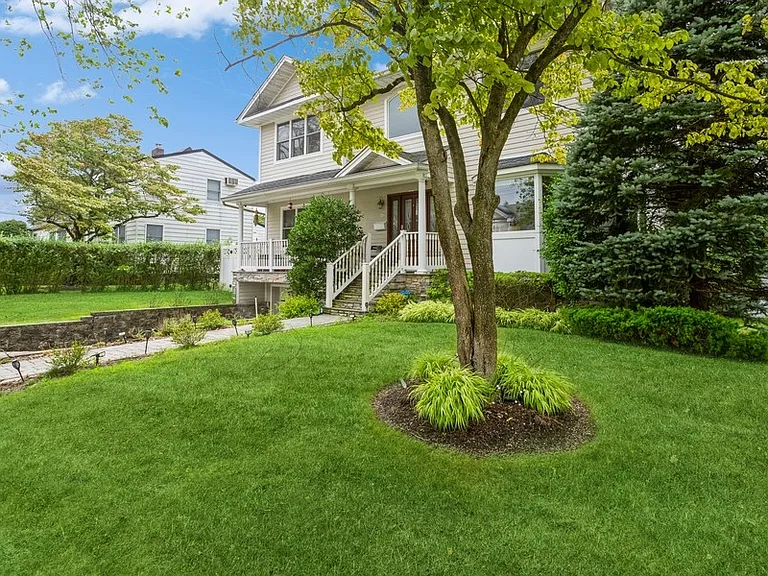 20 Holland Ave — Photo 22