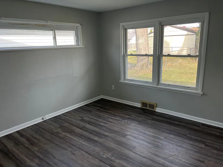 1253 Eastgate Rd — Photo 11