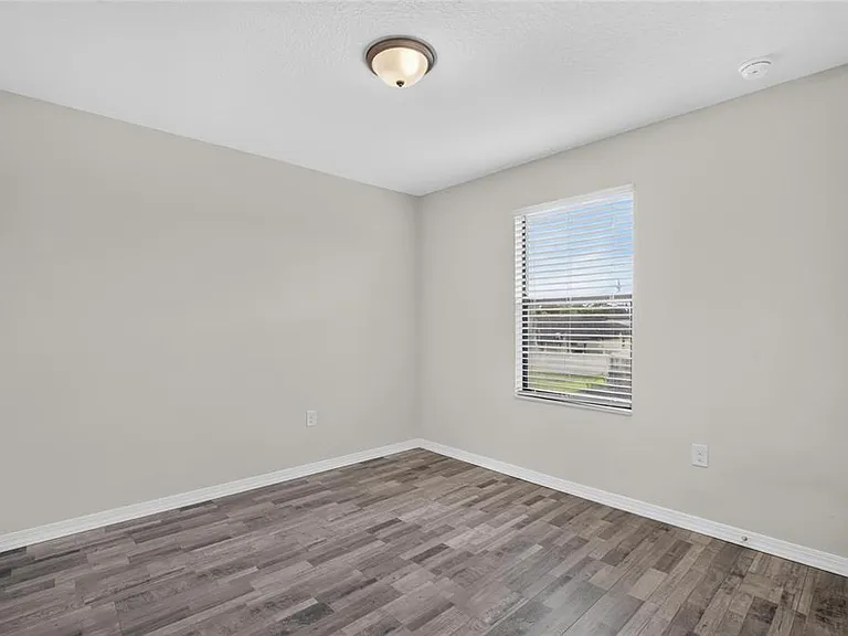 1115 Wynnmere Walk Ave — Photo 52